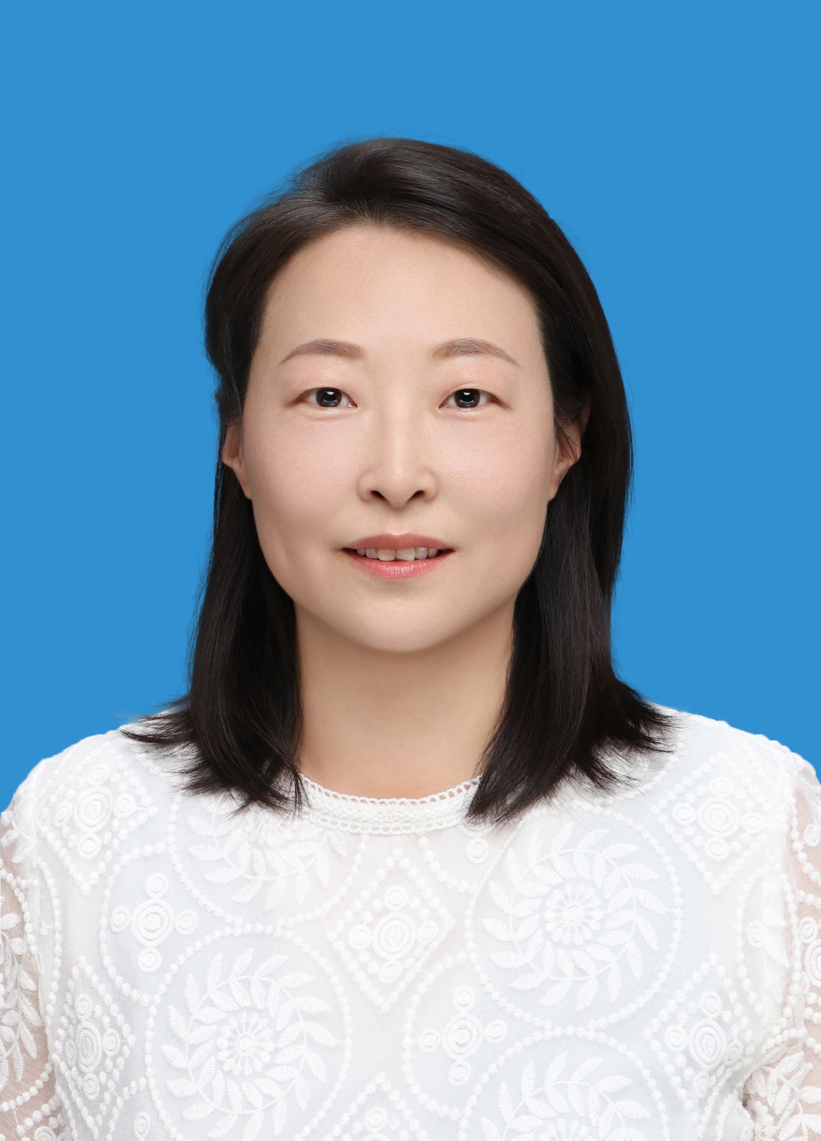 李明珠    科员